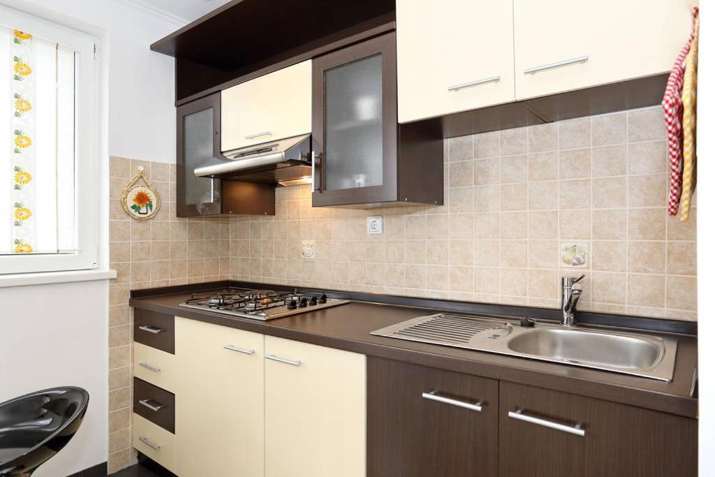 Apartmani Mlinar Gornji Karin Εξωτερικό φωτογραφία